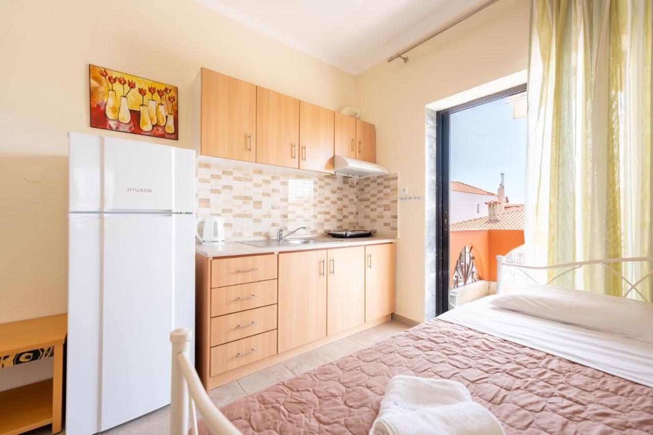 Milonas House Apartments Paralia Dionysiou Bagian luar foto