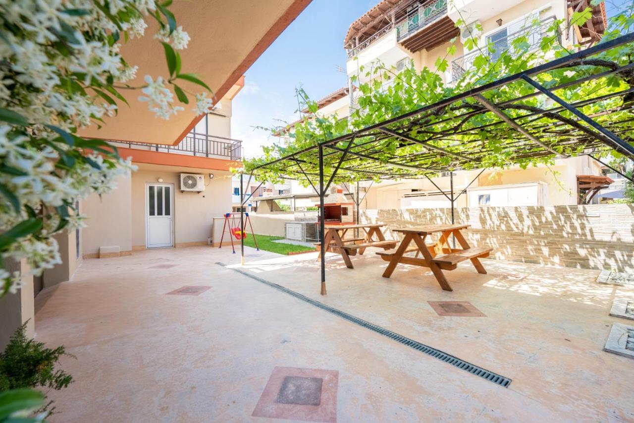 Milonas House Apartments Paralia Dionysiou Bagian luar foto