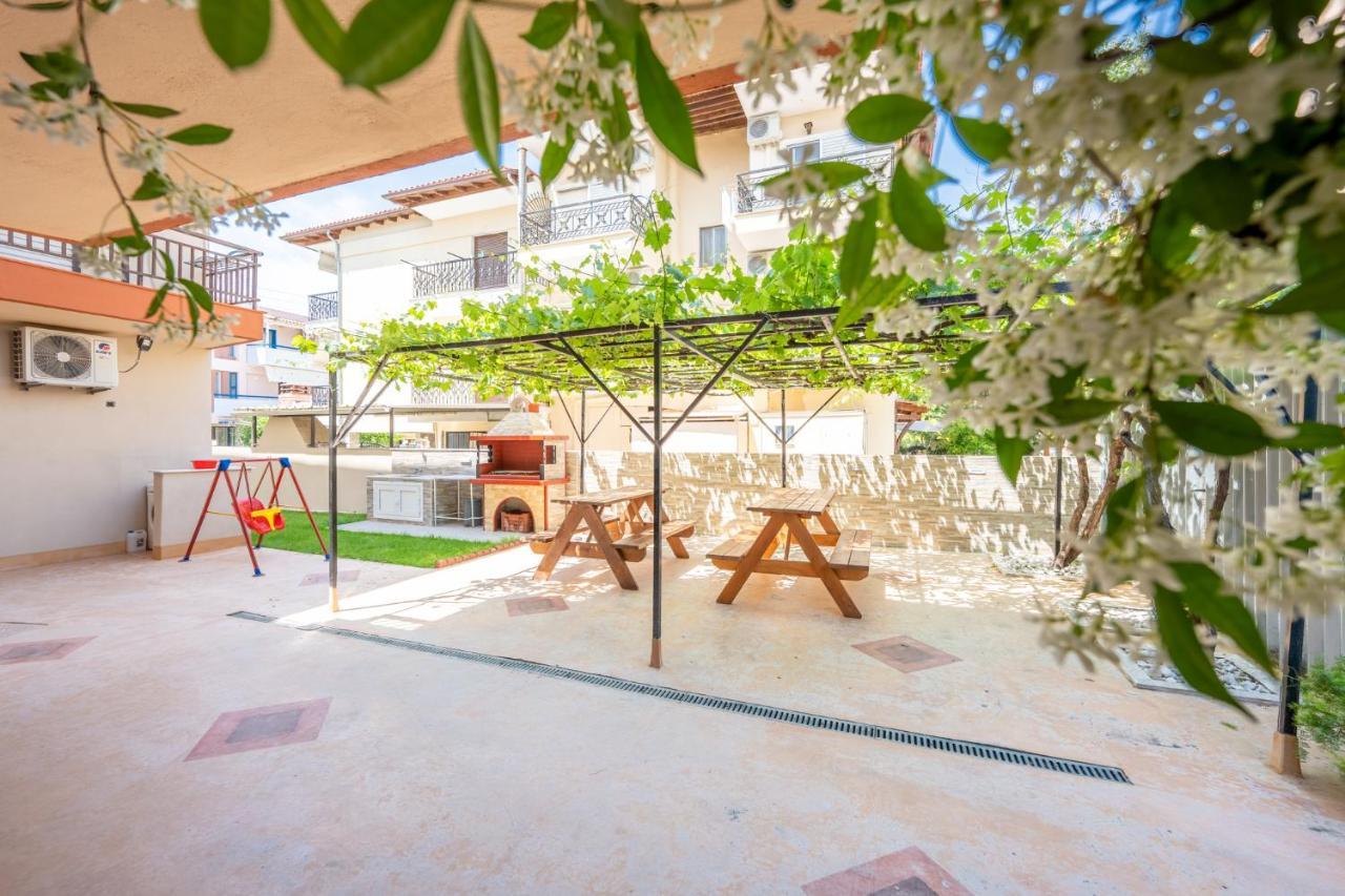 Milonas House Apartments Paralia Dionysiou Bagian luar foto