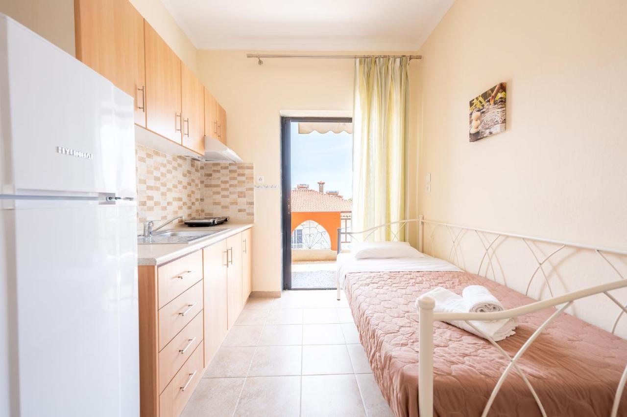 Milonas House Apartments Paralia Dionysiou Bagian luar foto