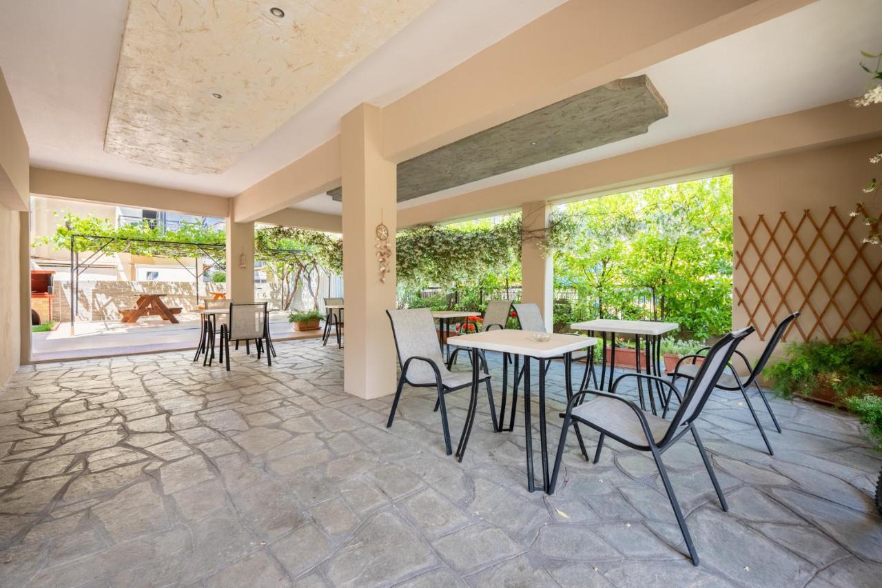 Milonas House Apartments Paralia Dionysiou Bagian luar foto