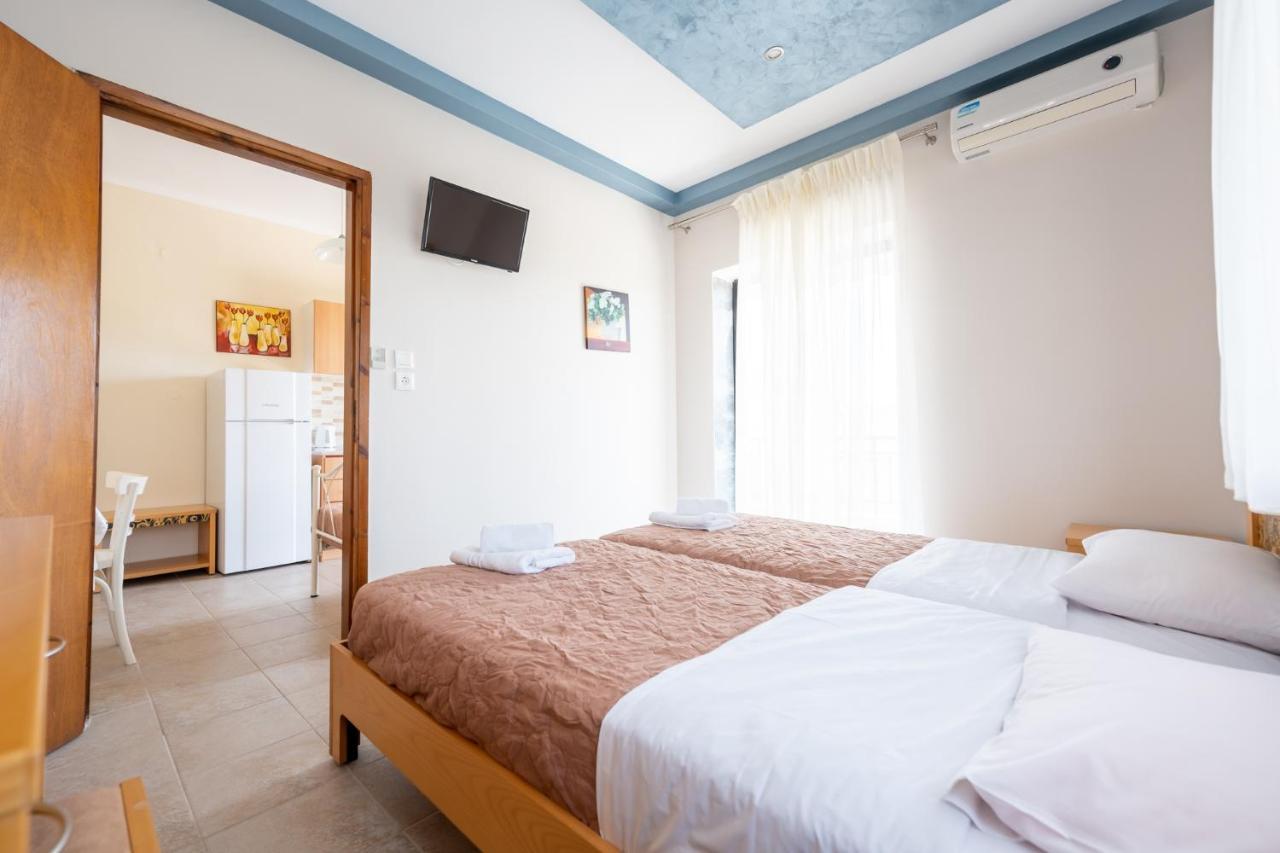 Milonas House Apartments Paralia Dionysiou Bagian luar foto