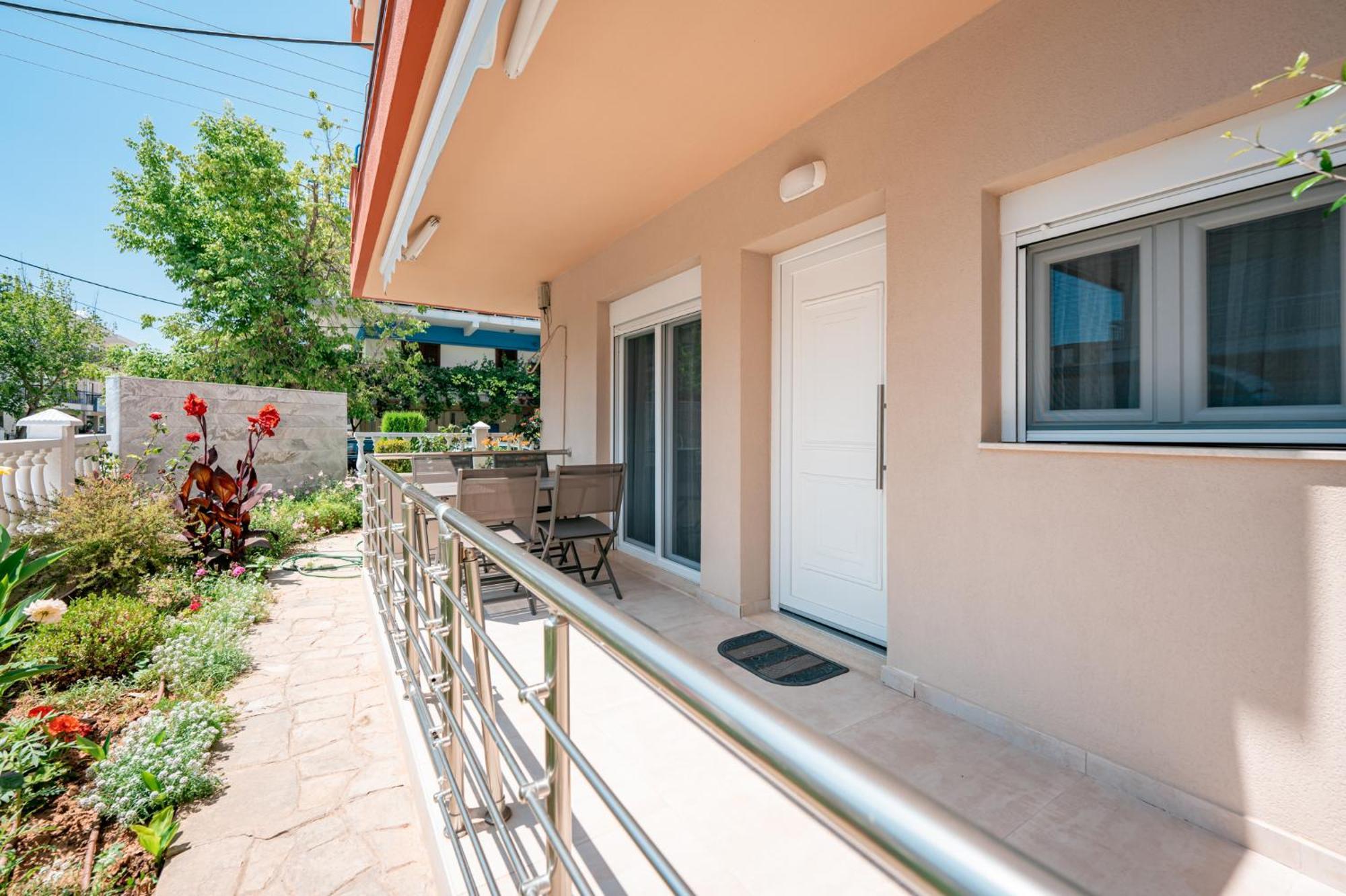 Milonas House Apartments Paralia Dionysiou Bagian luar foto