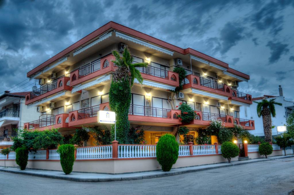 Milonas House Apartments Paralia Dionysiou Bagian luar foto